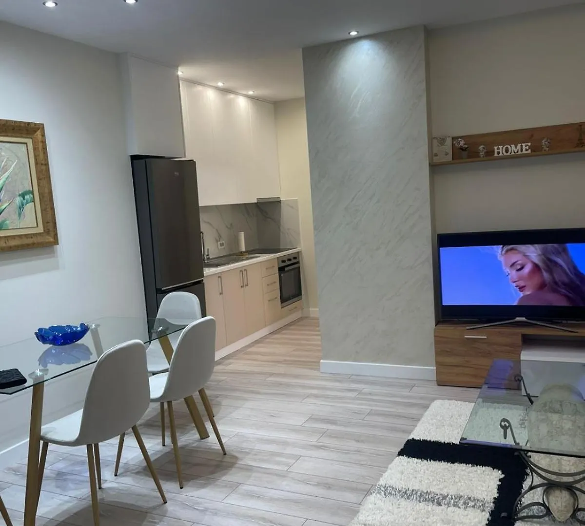 9Th Floor Classic New Apartment Tirana